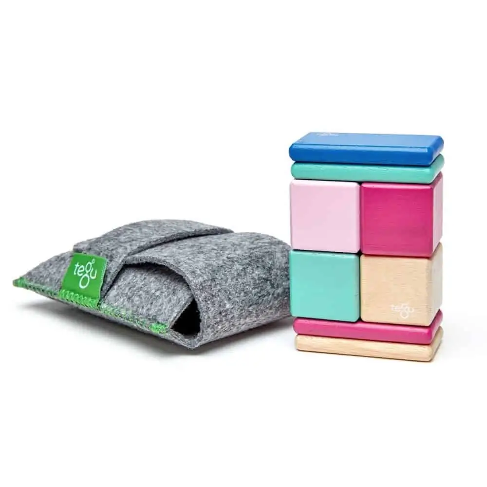 Tegu Magnetische Holzbausteine Blossom 8 Teile (1) Tegu Magnetische Holzbausteine Blossom 8 Teile (1)