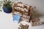 UGEARS Registrierkasse - mechanischer Holzbausatz
