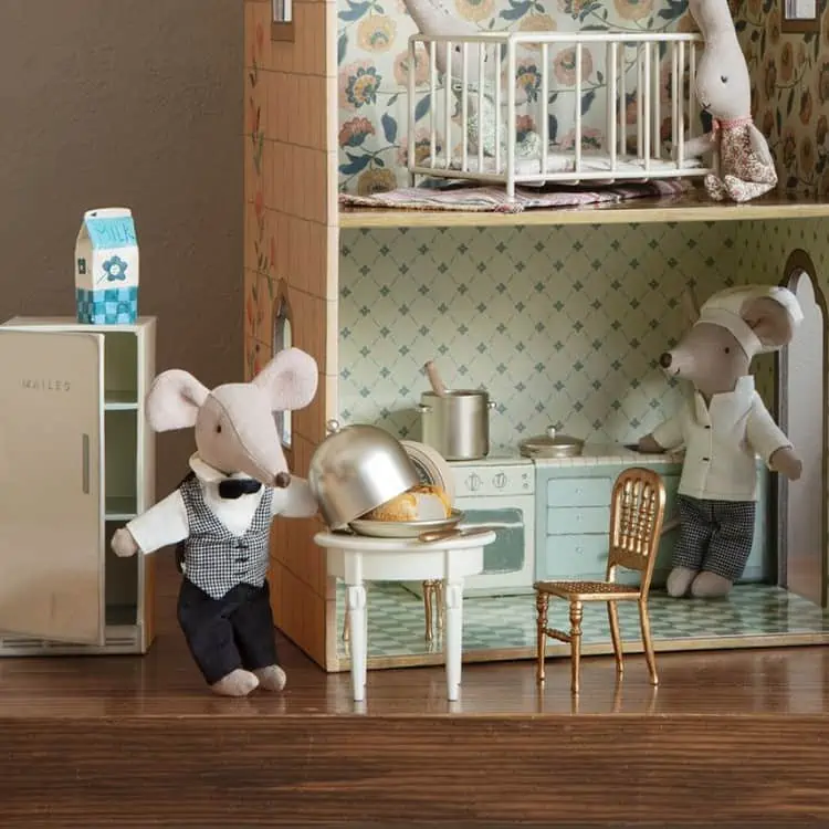 Maileg Miniatur Beistelltisch (1) Maileg Miniatur Beistelltisch (1)