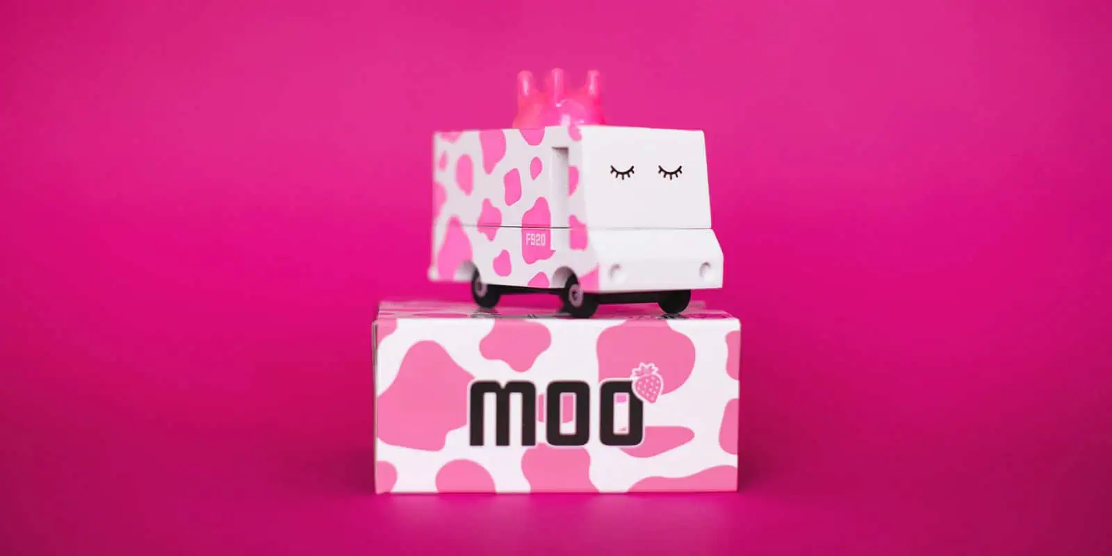 1_Desktop-Banner-Strawberry-Moo
